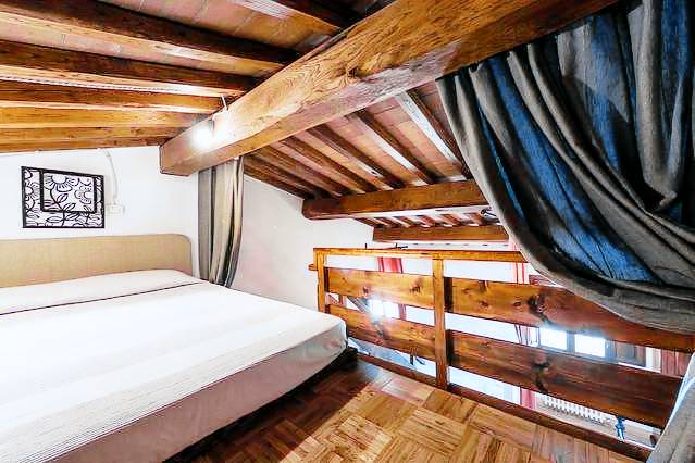 Serviced apartment with yard, barbeque & pool | Pet-friendly — photo 2
