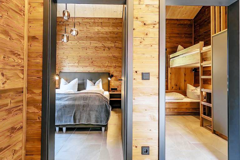 Fully equipped chalet with sauna, pool & patio | Pets allowed — photo 4
