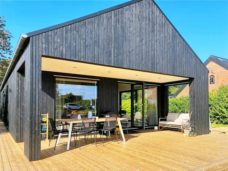 House with garden, BBQ & terrace — photo 3