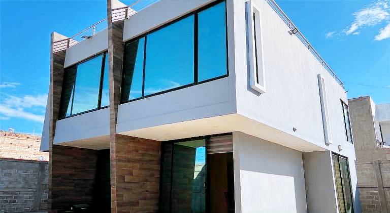 Vacation home with 5 rooms for 10 persons in Tequila