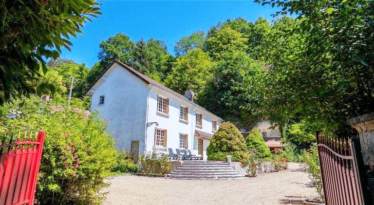 Villa with 5 rooms for 14 persons in Loches