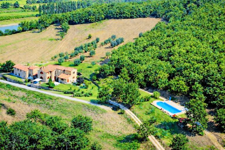 Agriturismo Tuoro sul Trasimeno