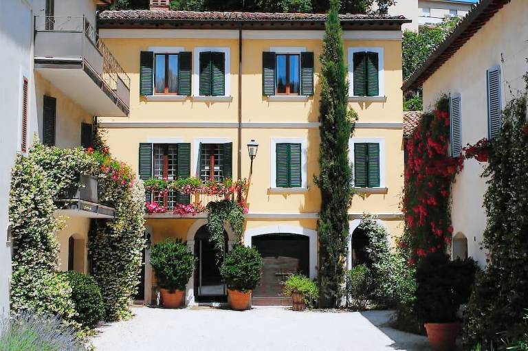 Bed & Breakfast  Capodacqua