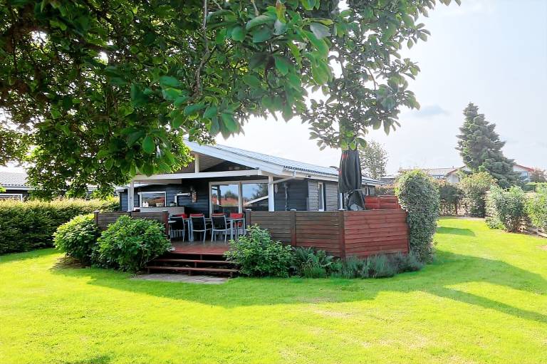 Pleasant house with barbeque, terrace & yard | Pet-friendly in Bogense