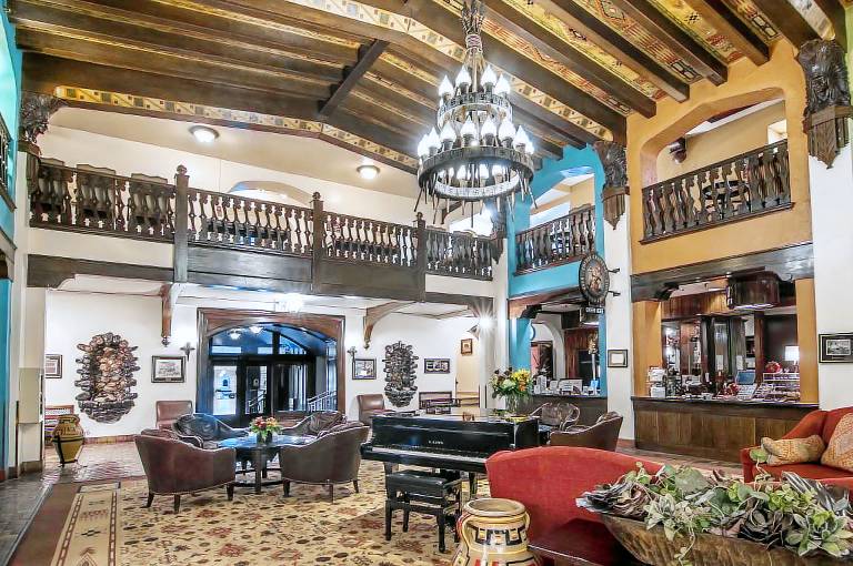 Hotel Alex Johnson Rapid City, Curio Collection by Hilton — photo 3