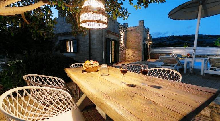 Villa with terrace, yard & barbeque — photo 4