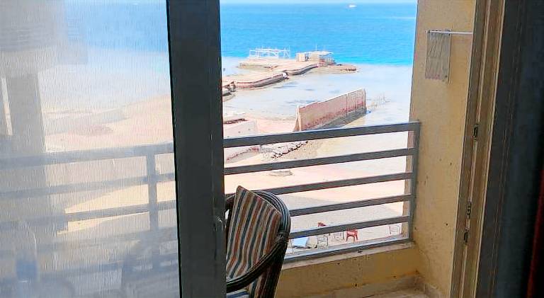 Quiet quarter and private beach — photo 4