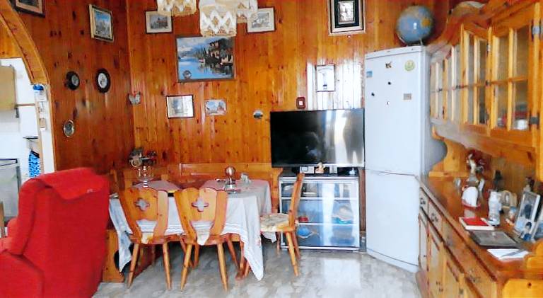 House | Pets allowed — photo 3