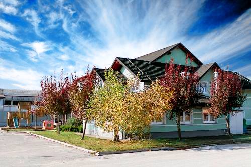Prenočišče z zajtrkom Cerknica