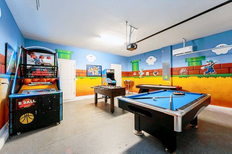 Family-oriented villa with terrace & private pool | Pet-friendly — photo 4