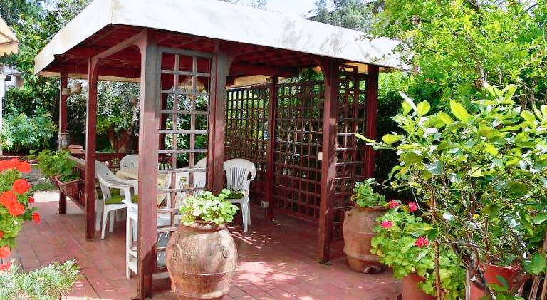 Pleasant apartment with jacuzzi | Dogs allowed — photo 4