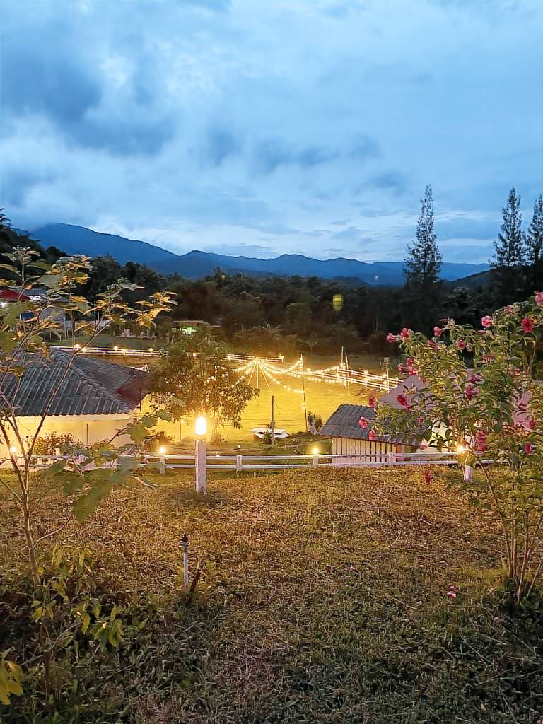 Baan Noen Khao Resort, Suan Phueng in Suan Phueng