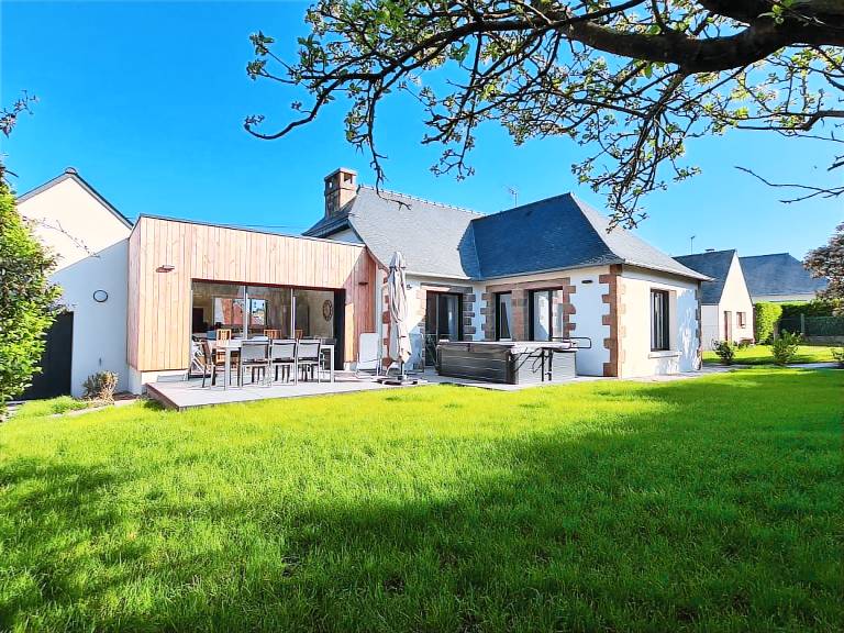 Gite with yard & patio | Pets are welcome in Perros-Guirec