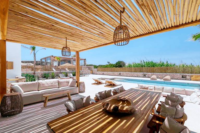Children-friendly villa with terrace, yard & private pool | Beach view | Dogs allowed — photo 4