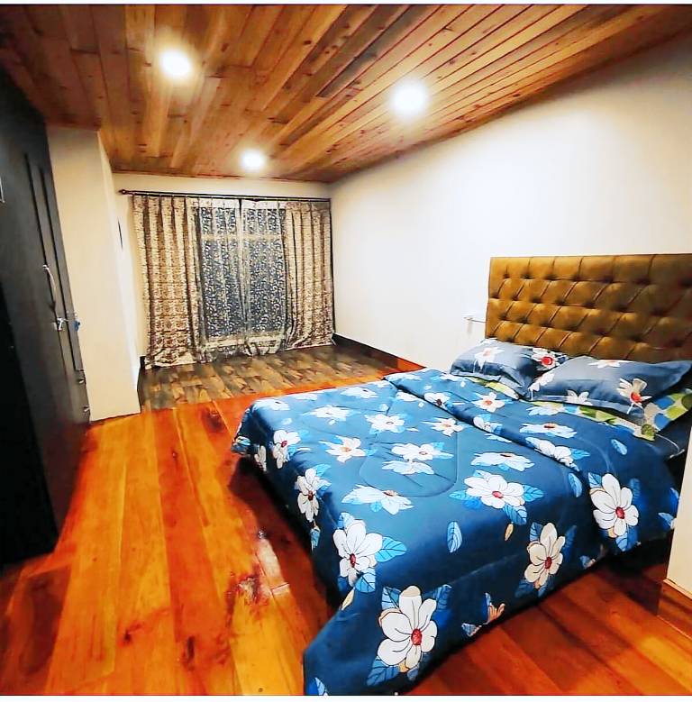 Villa with yard & terrace | Good for workation in Gyalshing