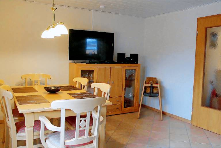 Apartment with terrace, garden & grill — photo 5