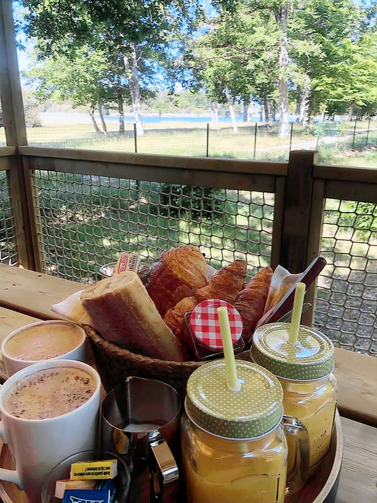 Mobile home with BBQ & terrace — photo 3