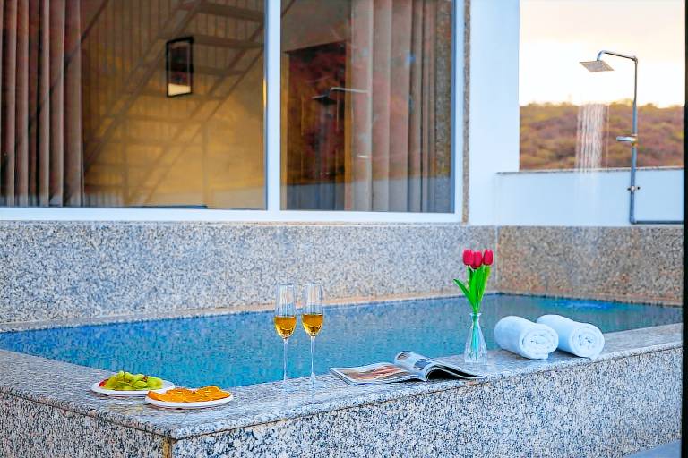 Vacation home with terrace, BBQ & private pool — photo 3