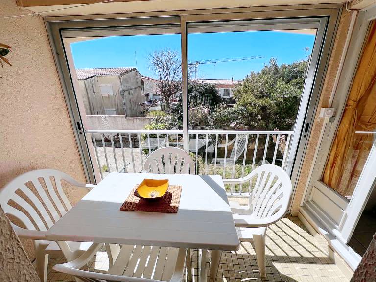 Rental apartment with 2 rooms for 6 persons in Agde