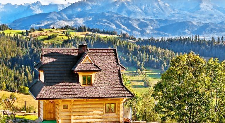 Chalet with jacuzzi, sauna & barbecue | Pet-friendly in Bukowina Tatrzanska