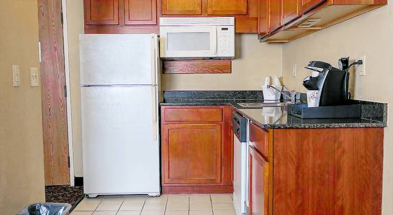 Quality Inn & Suites Downtown Mansfield — photo 4