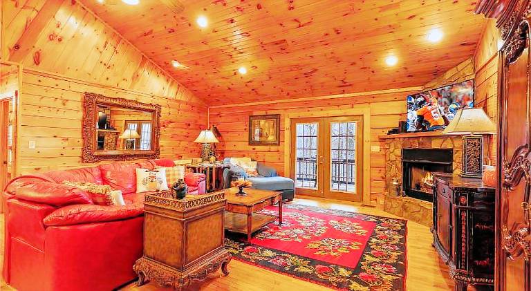 House with hot tub in Boone, NC