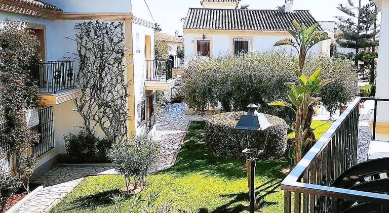 Charming rental apartment with pool | Beach nearby | Pet-friendly — photo 3