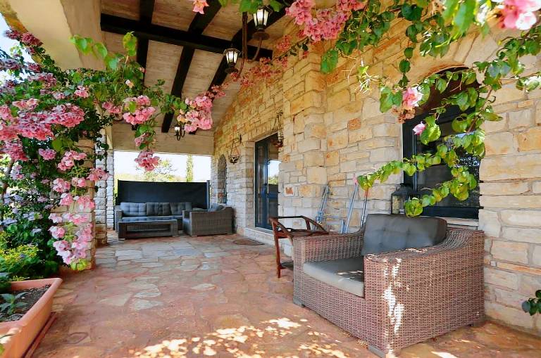 Villa with pool, grill & yard | Pool view — photo 4