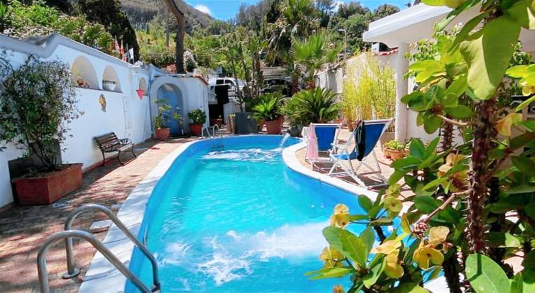 Ample villa with pool | Pet-friendly in Forio