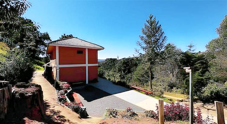 Holiday apartment with yard — photo 5