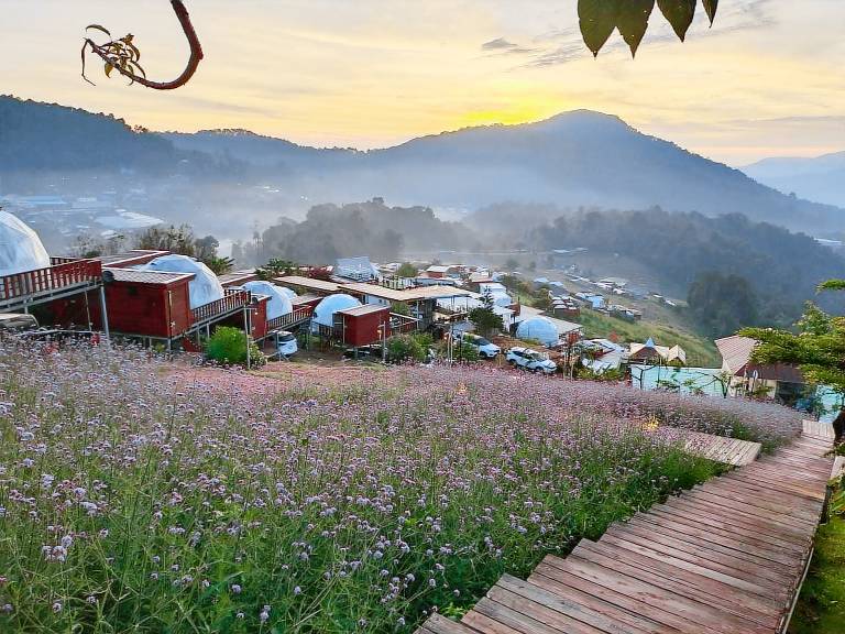 Raisuayang in Mae Rim