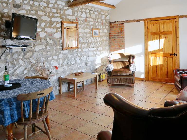 Cottage with BBQ — photo 3