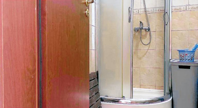 Pleasant rental apartment with yard & private pool | Close to the beach | Dogs allowed in Burgas