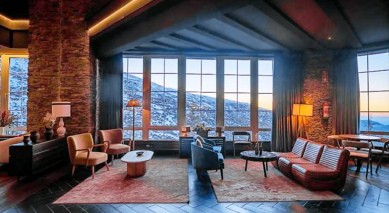 The Mountains Hotel — photo 3
