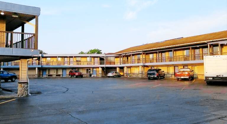 Motel 6 North Lima — photo 4