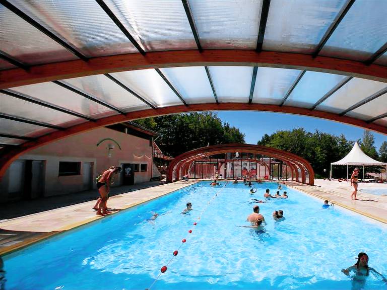 Child-friendly beautiful chalet with patio & heated pool | Dogs allowed — photo 2