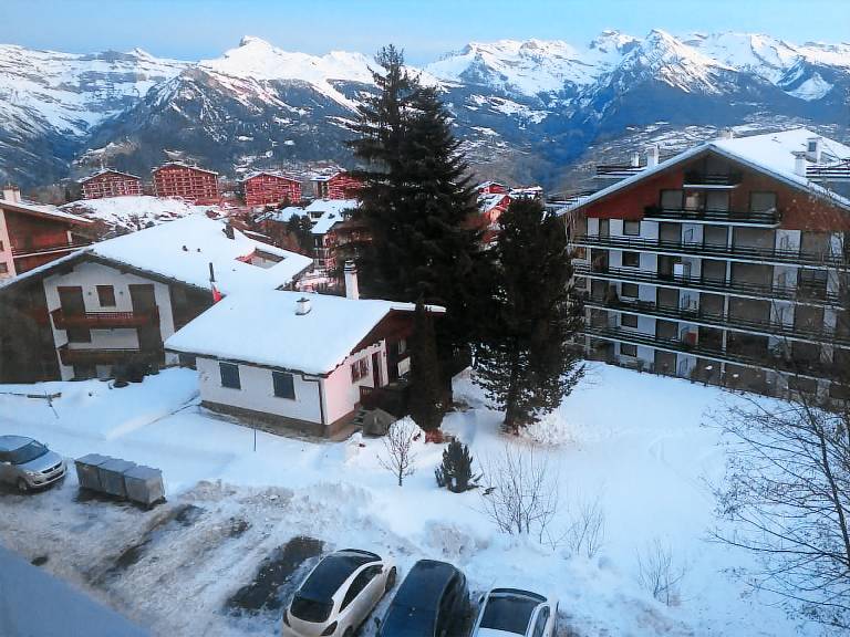 Fully equipped holiday apartment with garden | Nature view | Next to the ski | Pets are welcome — photo 2