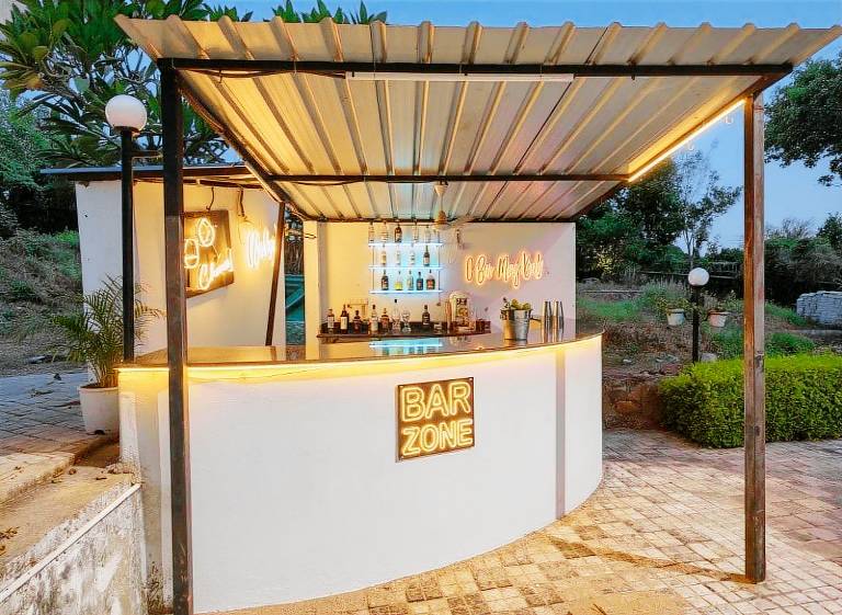 House with yard, barbecue & pool — photo 4