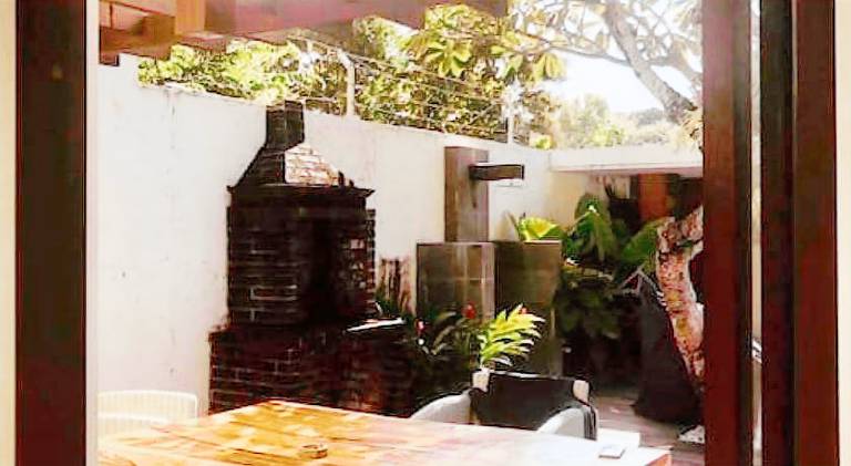 Villa with pool — photo 4