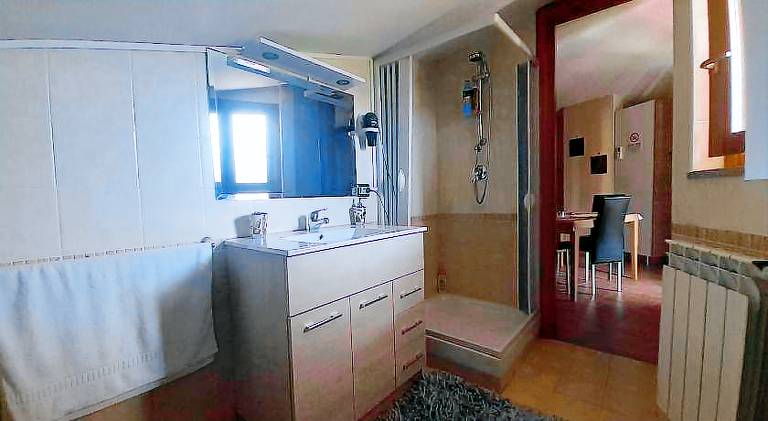 Apartment with patio & garden | Suitable for remote work | Pets allowed — photo 3