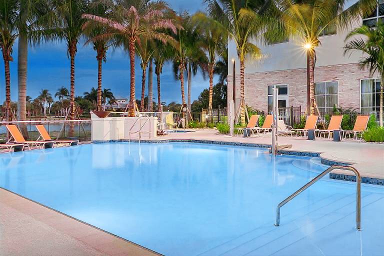 Hampton Inn and Suites by Hilton Naples South in Naples, FL
