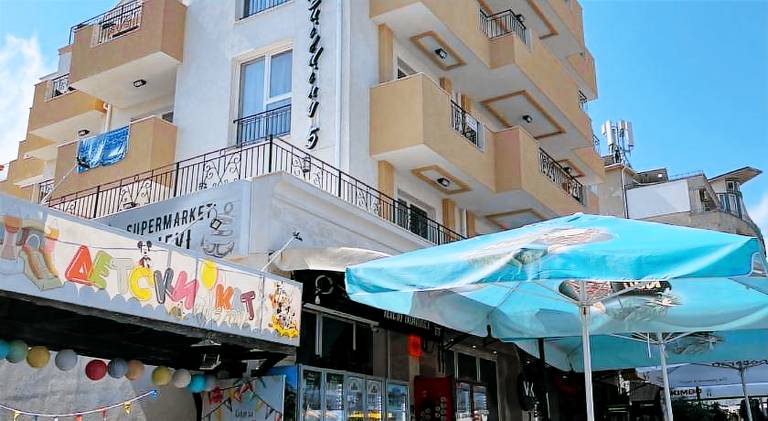 Holiday apartment with pool | Next to the beach | Pets allowed in Obzor