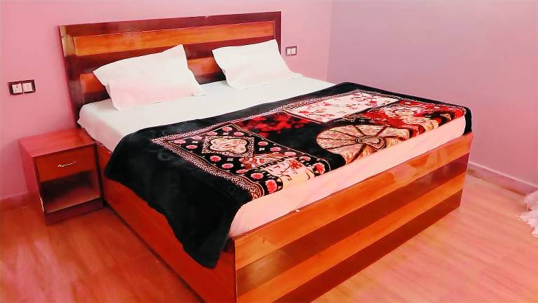 It immediately conveys peace, calm, and relaxation in Almora