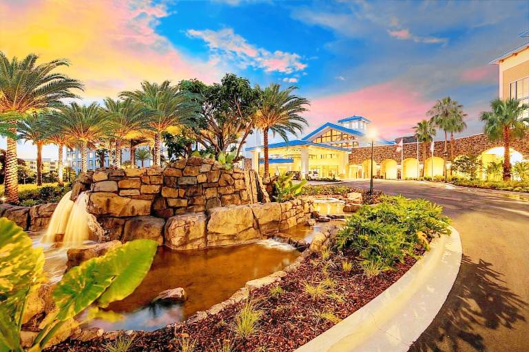 Universal's Loews Sapphire Falls Resort — photo 4