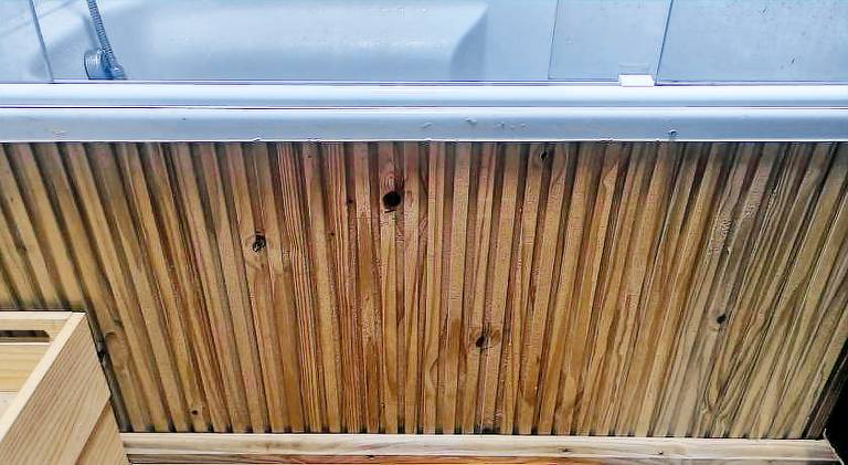 Vacation home with hot tub — photo 5