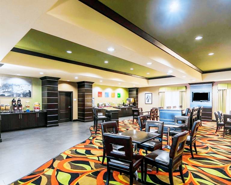 Spark by Hilton Amarillo Western Plaza — photo 4
