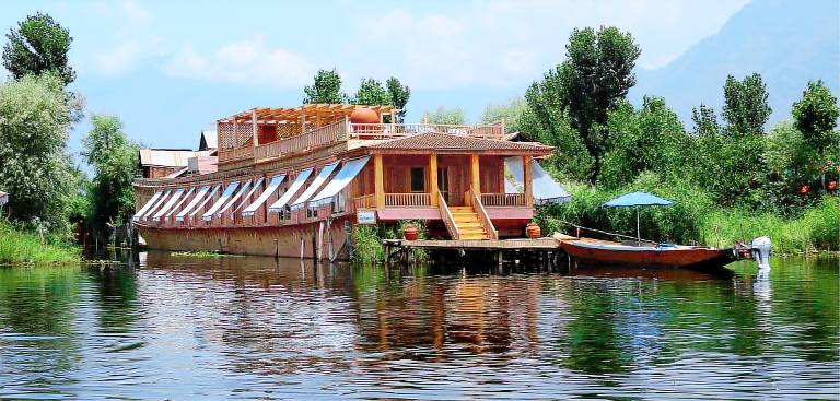 Houseboat Rainawari
