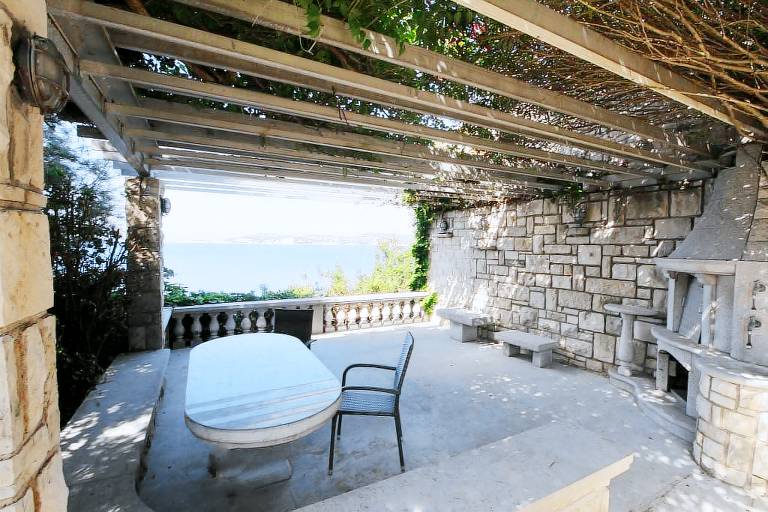 Villa with garden, barbeque & patio | Beach view | Pets are welcome in Umag