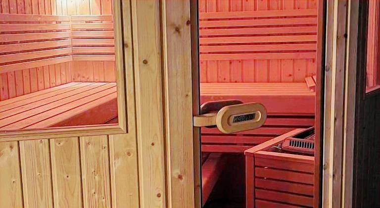 Chalet with terrace, yard & sauna — photo 3