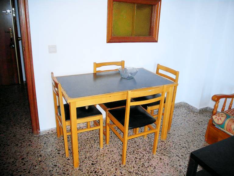 Child-friendly apartment with patio & pool | City view | Dogs allowed — photo 4